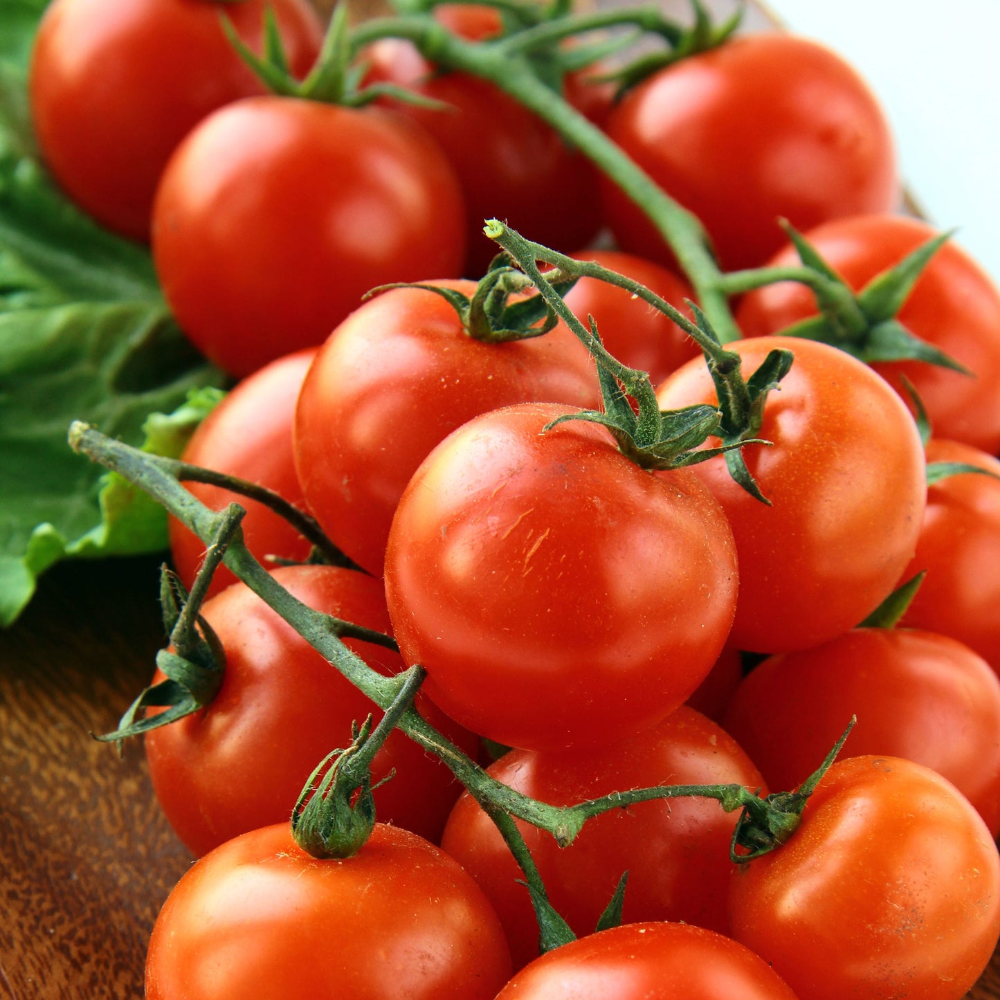 organic red cherry tomato 
